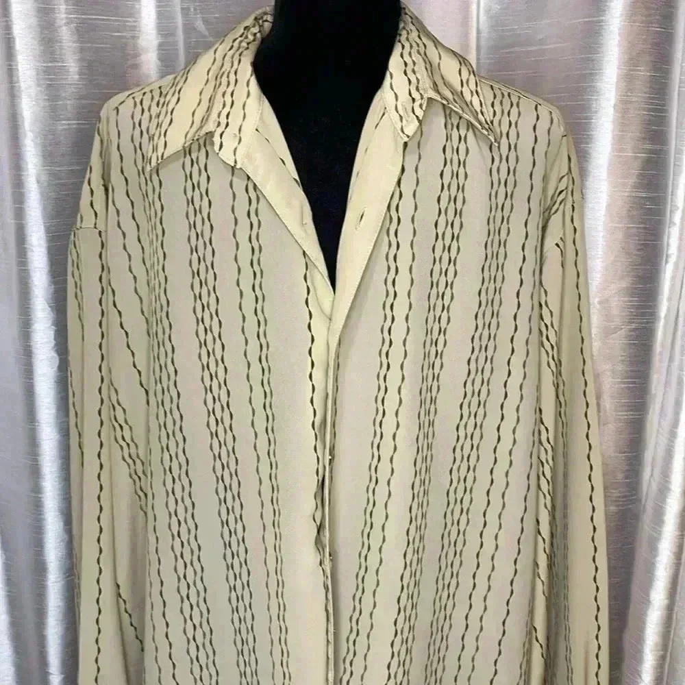 Bassiri UOMO Tan Button Down Long Sleeved Microfiber Shirt Men’s XL